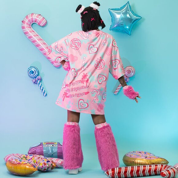 ACDC RAG - Gloomy Bear x Sophie Powers Candy Oversized Tee - Picture 9 of 9